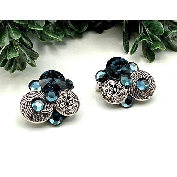 Vintage-Style Clip-On Earrings With Blue Rhinestones & Textured Metal Accents - Picture 1 of 5